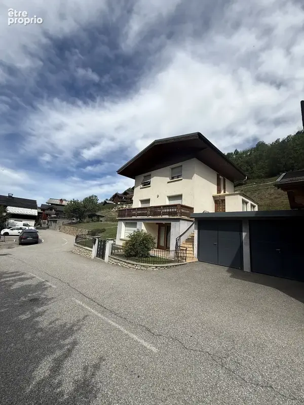 Maison spacieuse avec vue montagne à Bozel - photo 4