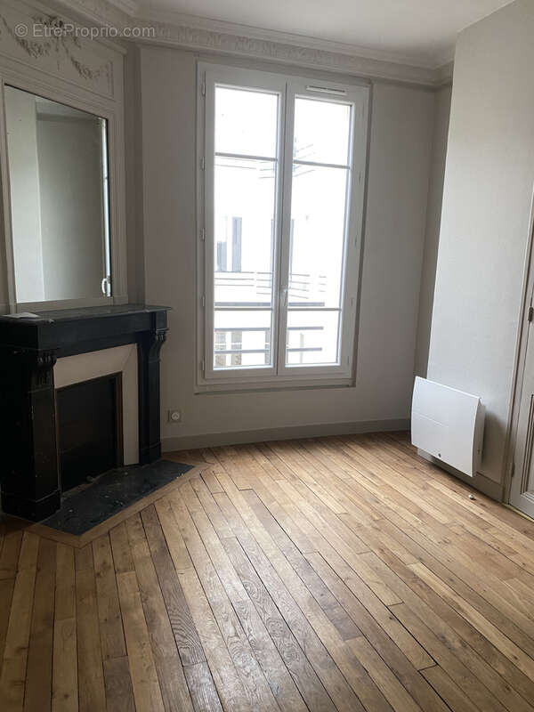 Appartement à PARIS-14E