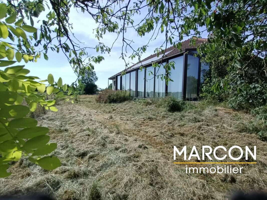 Maison à SAINT-MARC-A-FRONGIER