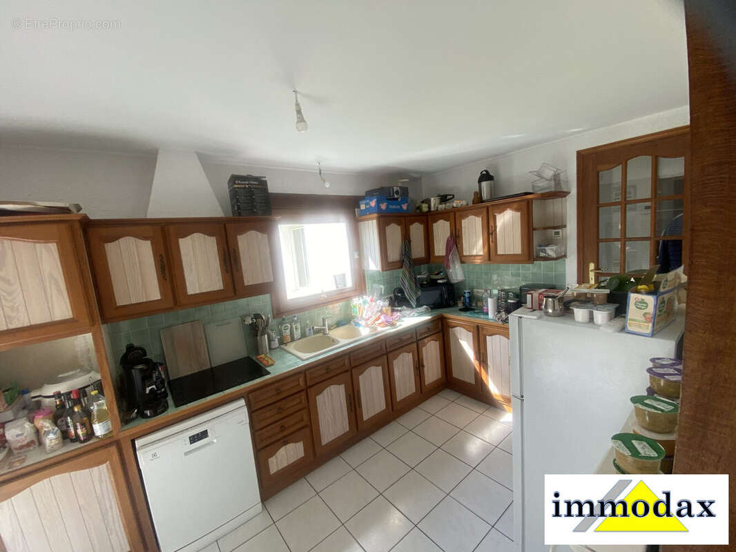Cuisine vue 1 - Maison à PONTONX-SUR-L'ADOUR