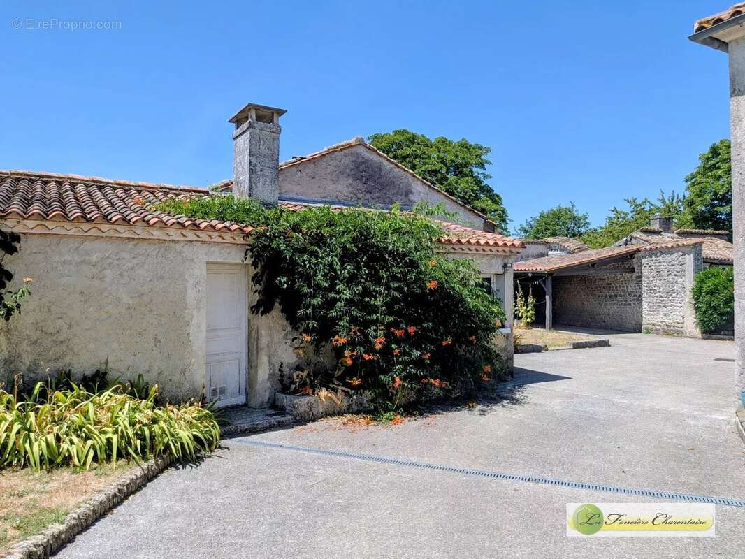 Charmante maison de 3 chambres à Puymoyen - photo 17