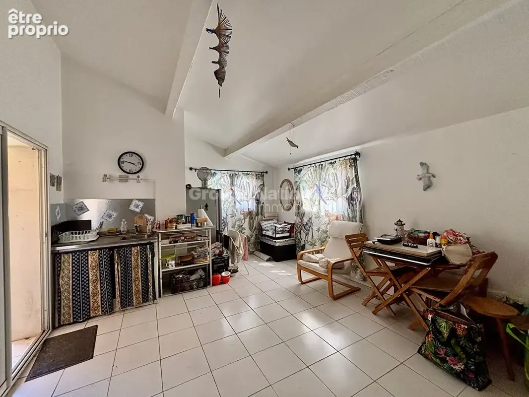 Maison Lunel 4 pièce(s) 115 m2 avec garage , piscine et dépendance - photo 11