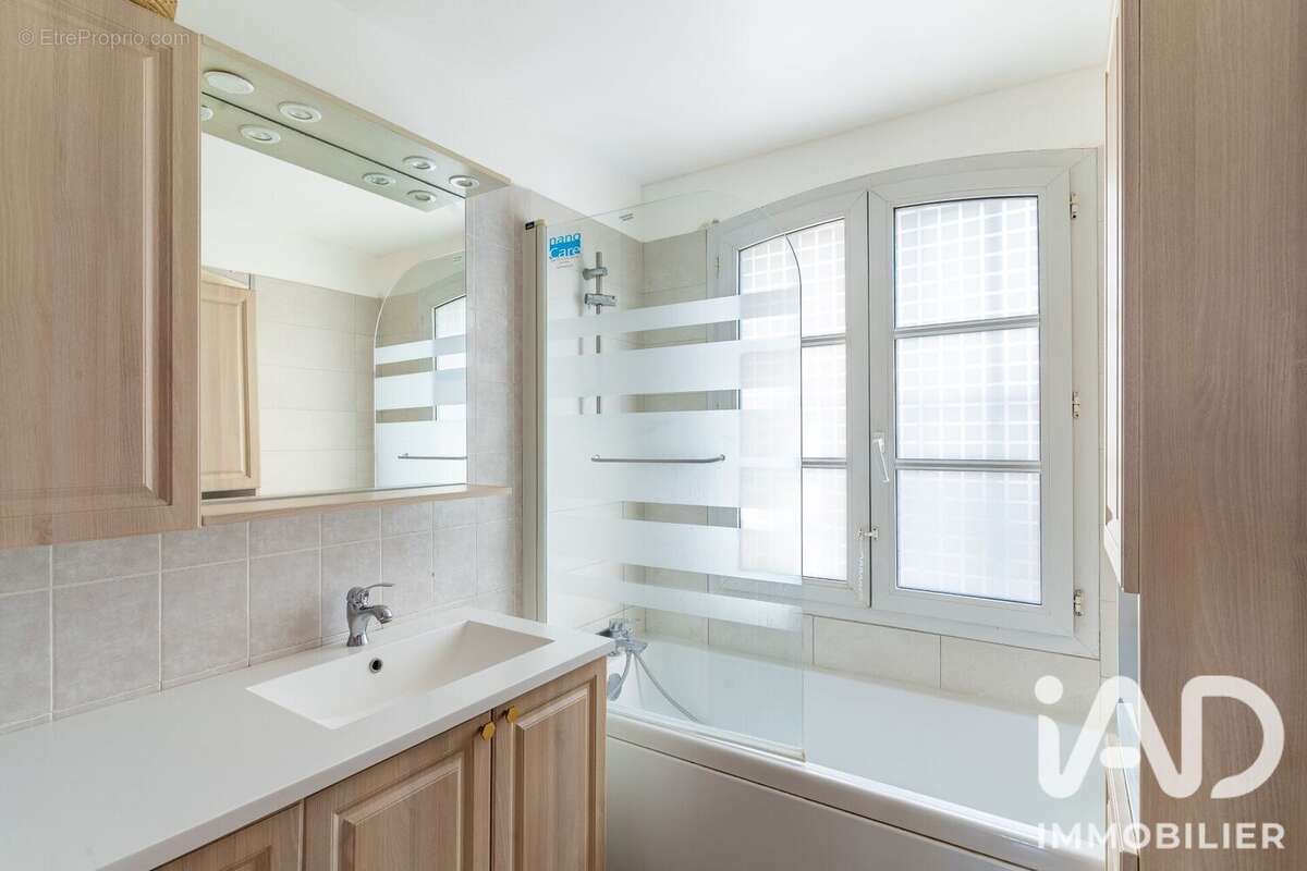 Photo 9 - Appartement à VERNEUIL-SUR-SEINE