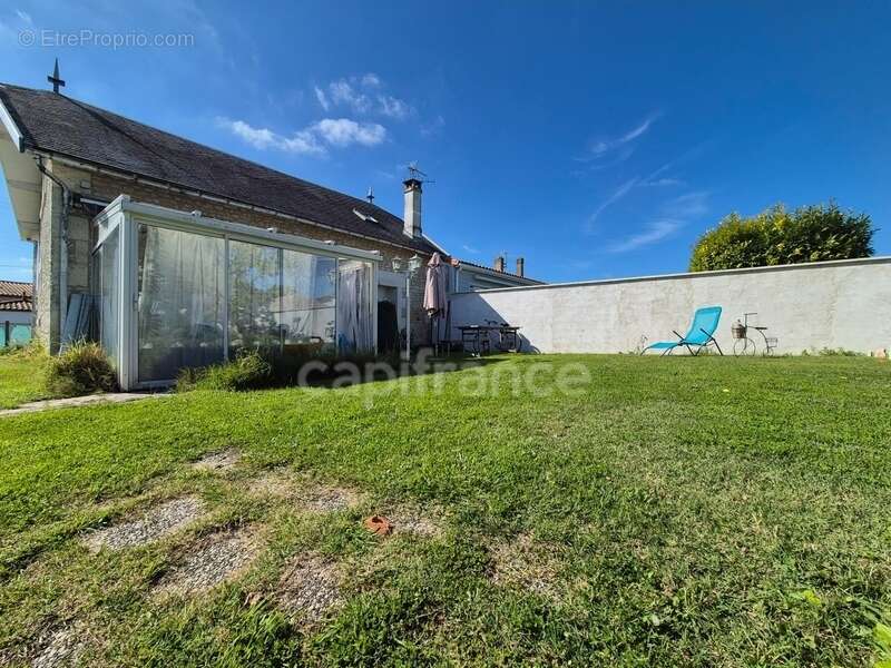 Maison à SAINT-GEORGES-DE-DIDONNE