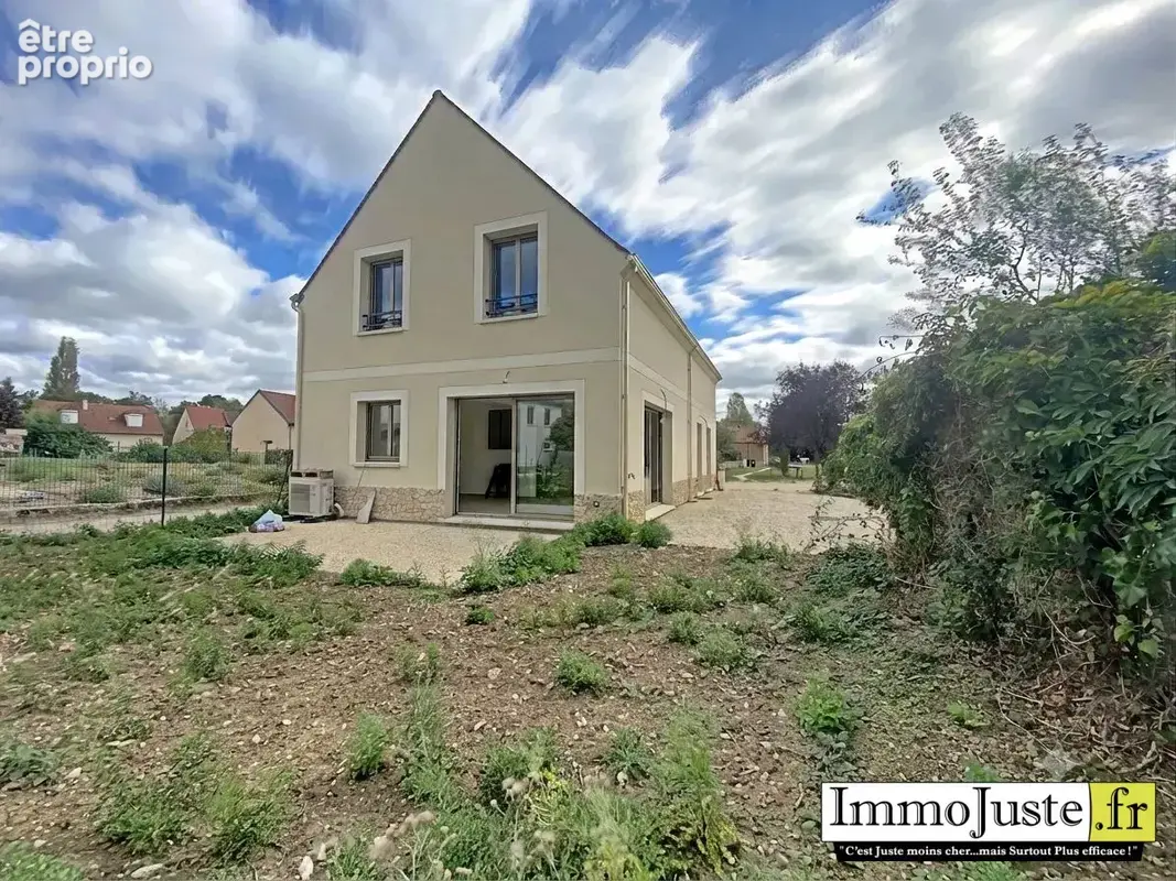 Photo Maison à Le Perray-En-Yvelines au prix de 449 000€