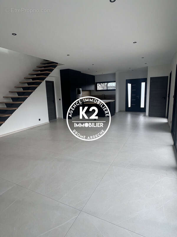 Maison à MALATAVERNE