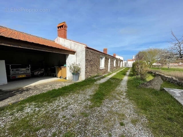Maison à L&#039;EPINE