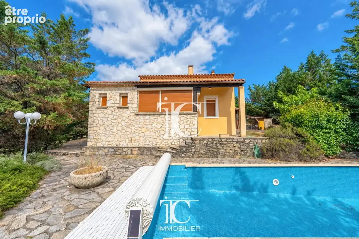 Maison à COURRY