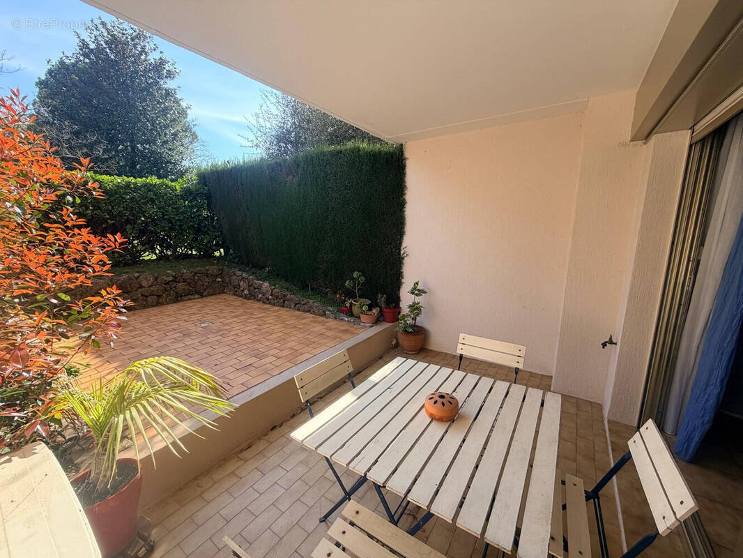 Appartement à LE CANNET
