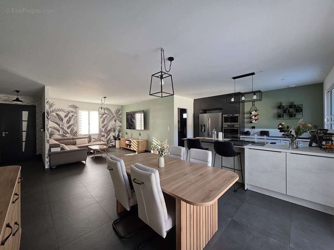 Maison à BREUIL-MAGNE