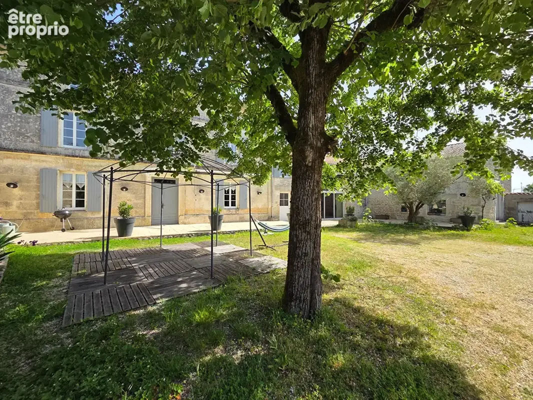 Photo Maison à Fleac au prix de 518 000€