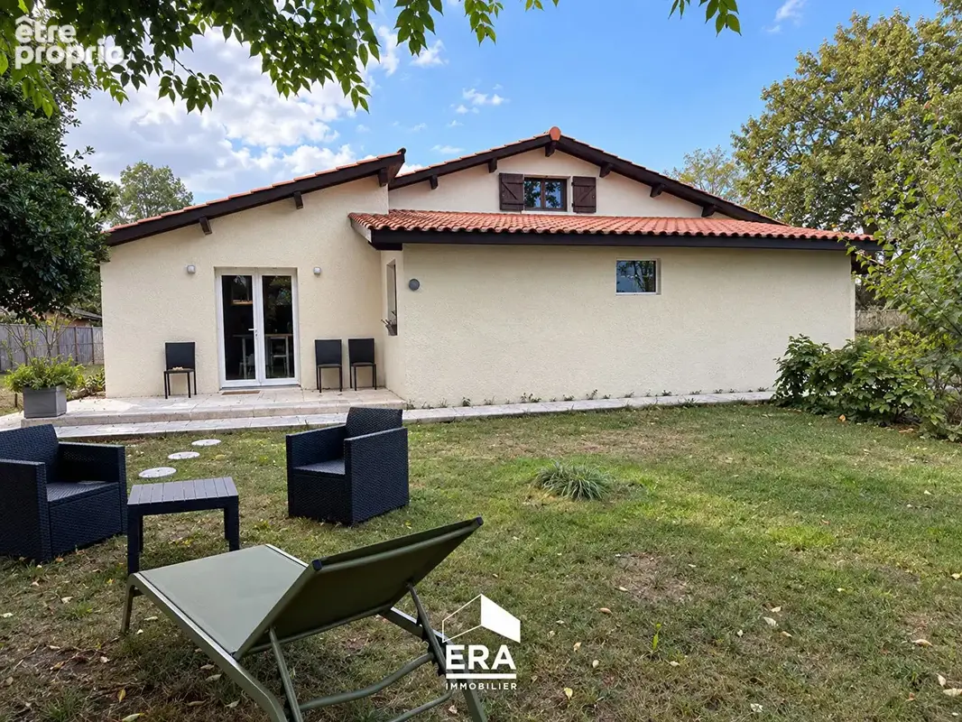 À VENDRE : Maison rénovée 1 200 m² de terrain + 3 CH à Pessac - photo 10
