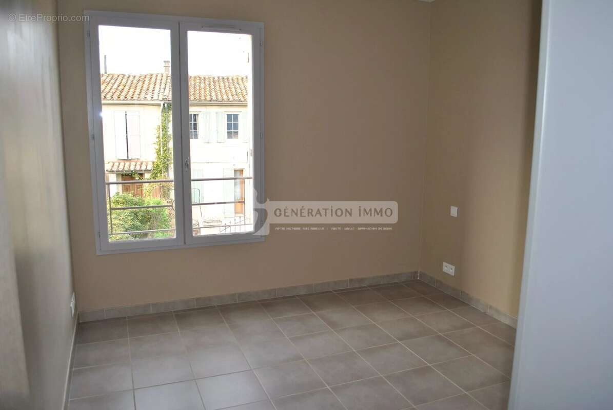 Appartement à FONTVIEILLE