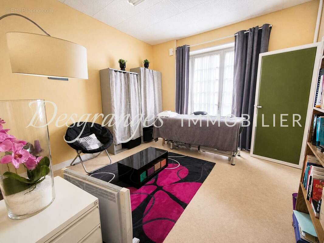 Maison 104 m² à Payzac  - photo 8