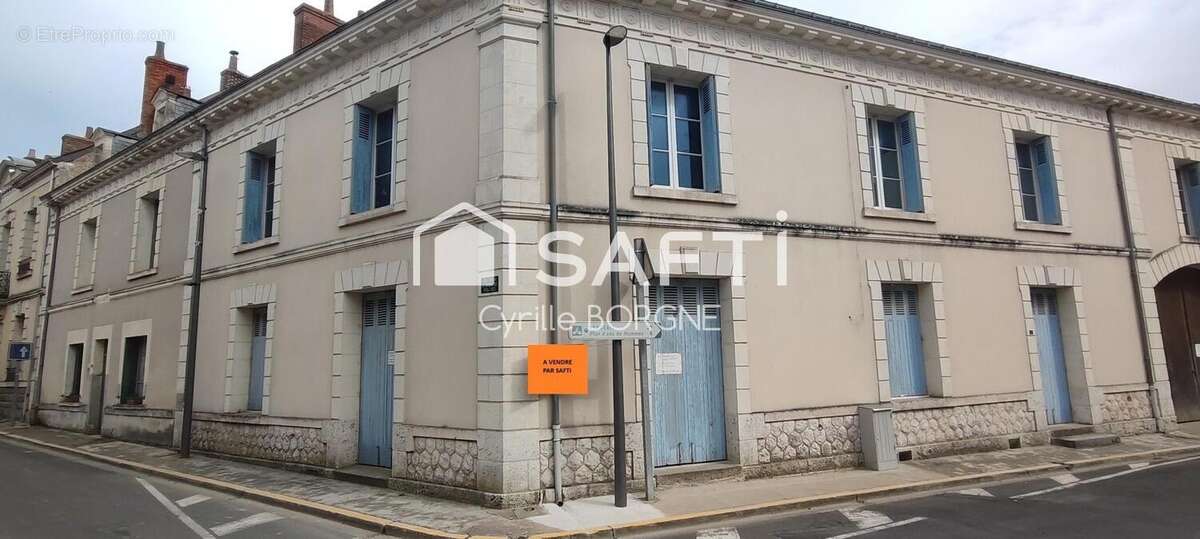 Maison 268 m² à Channay-Sur-Lathan  - photo 2