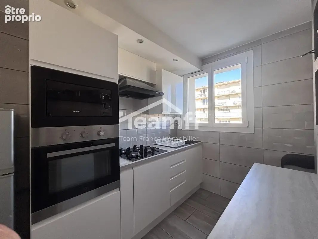 Appartement 4 pièces 72 m² à vendre à Saint-Jean-De-La-Ruelle (45140) - photo 2