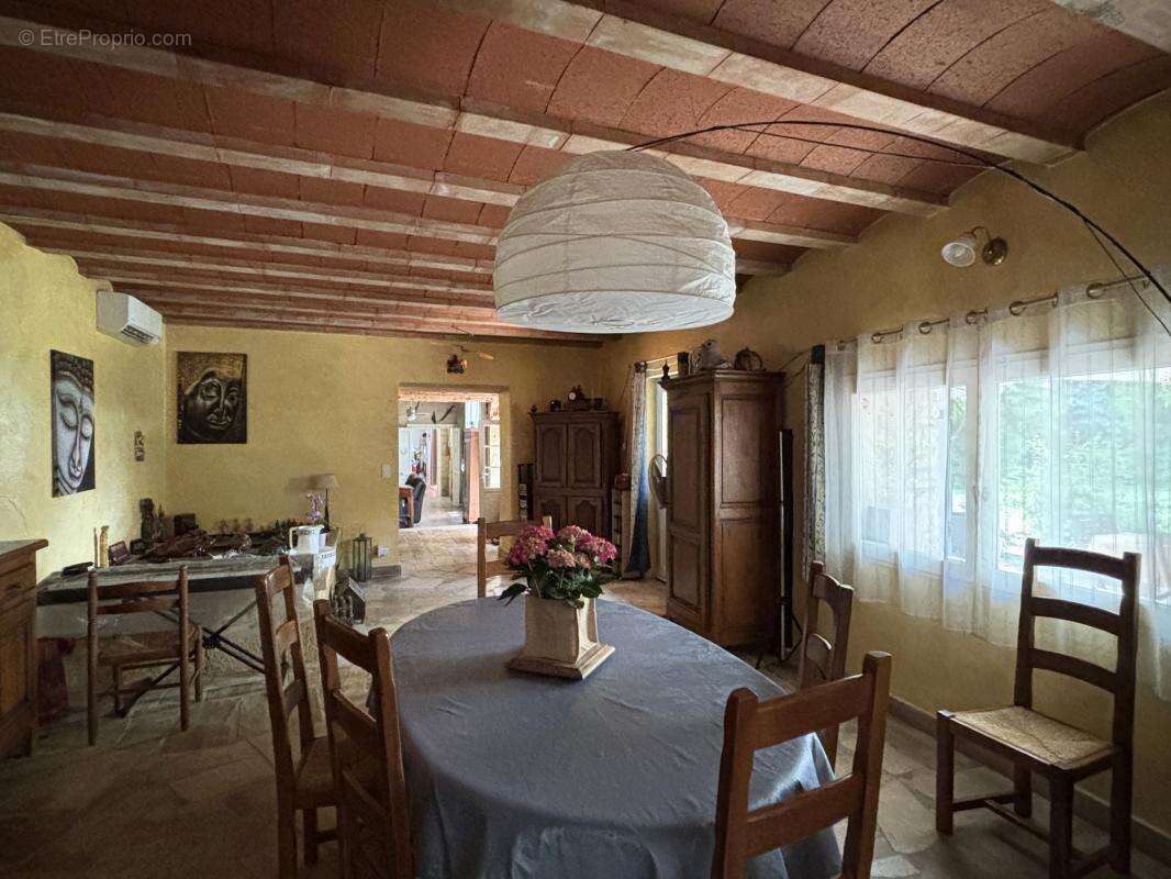 Maison à SERNHAC