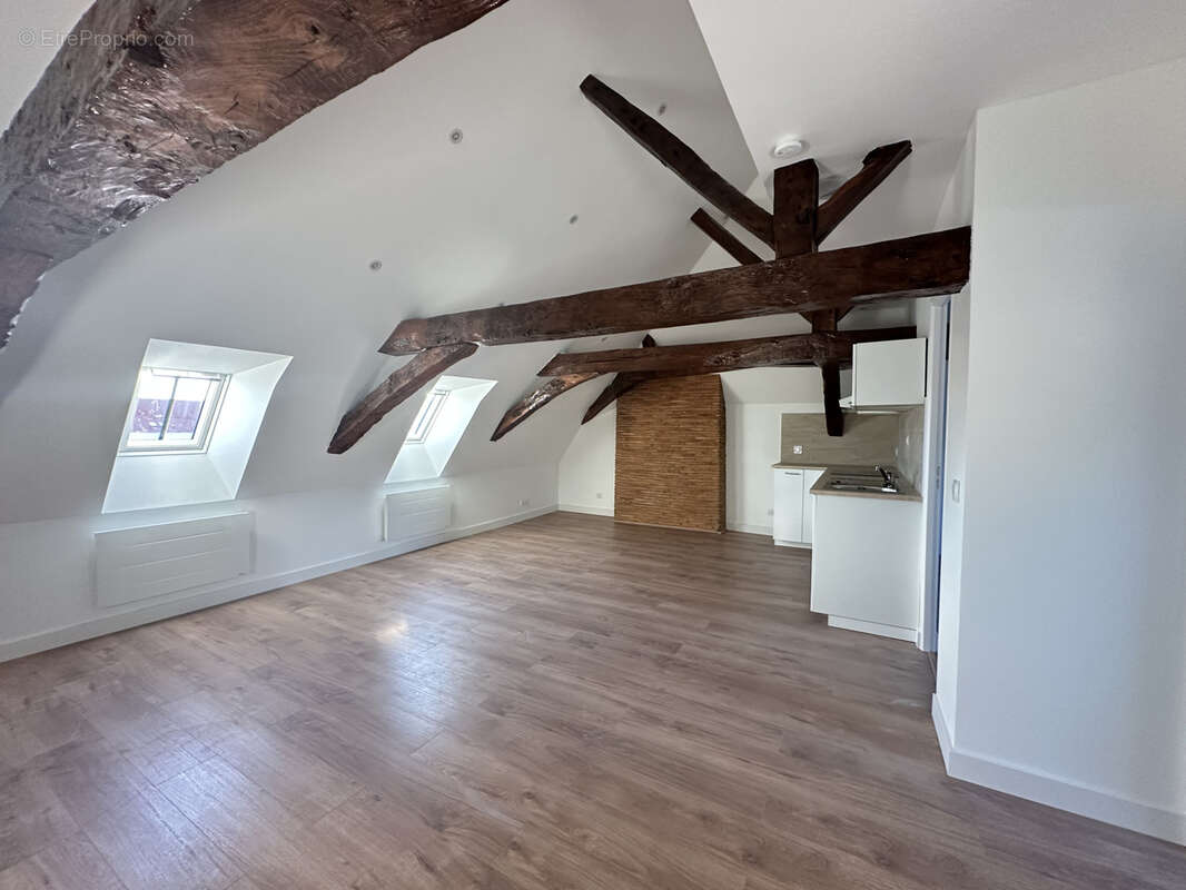 Appartement à MELESSE