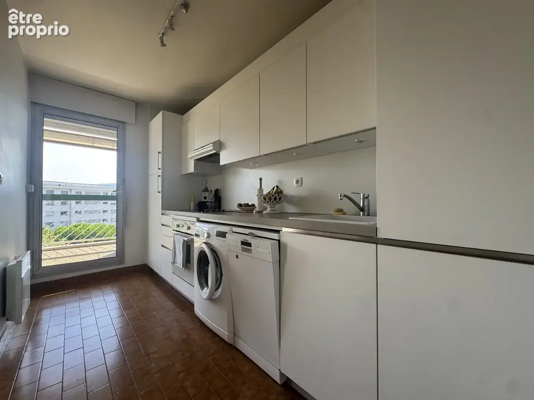 Résidence services pour personnes autonomes - T2/3 de 58m2 avec terrasse de 14m2 exposée Sud + Cave + Garage - photo 3
