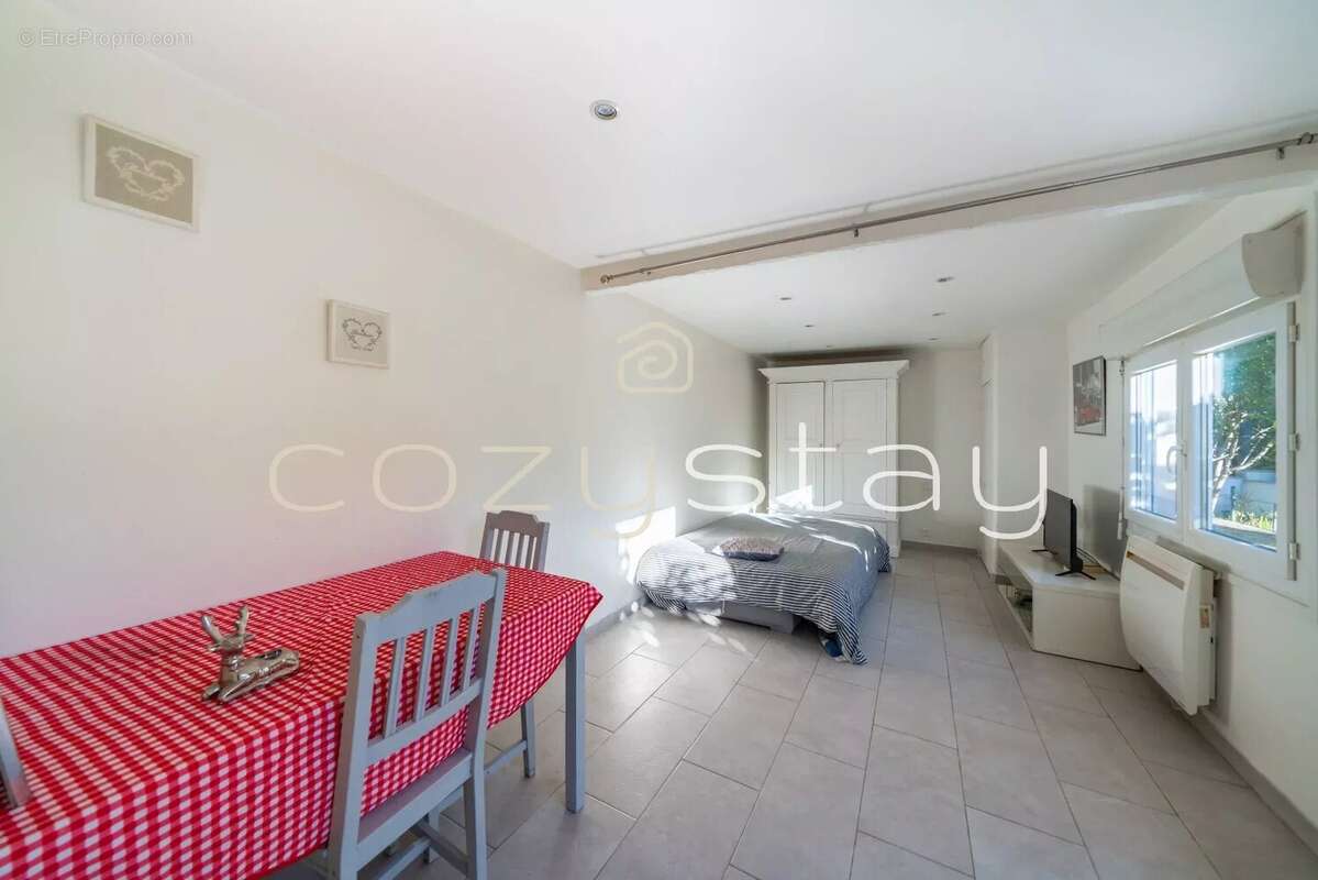 Maison à MANDELIEU-LA-NAPOULE