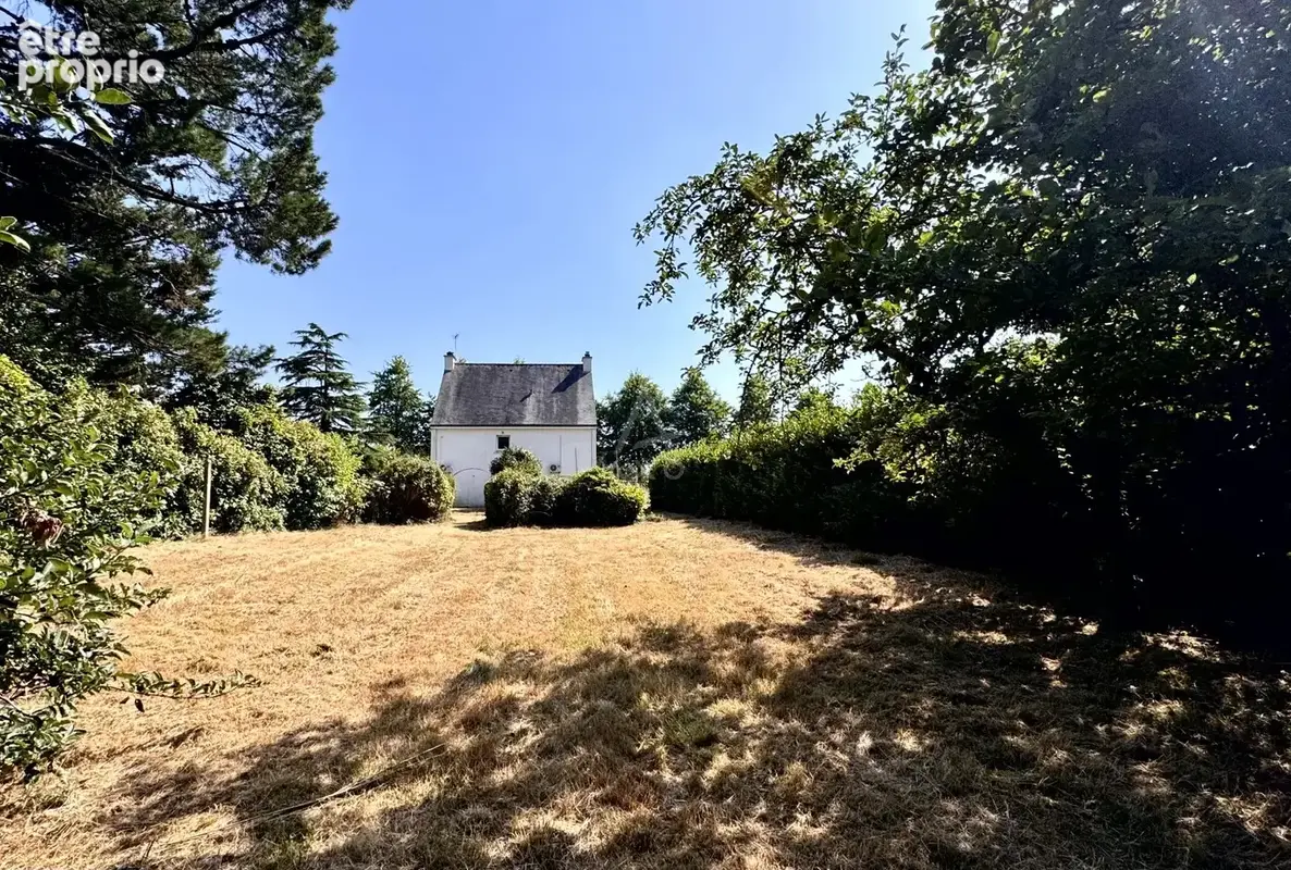 Grand terrain constructible libre de constructeur 1125m²  Bourg de Mériadec. - photo 6