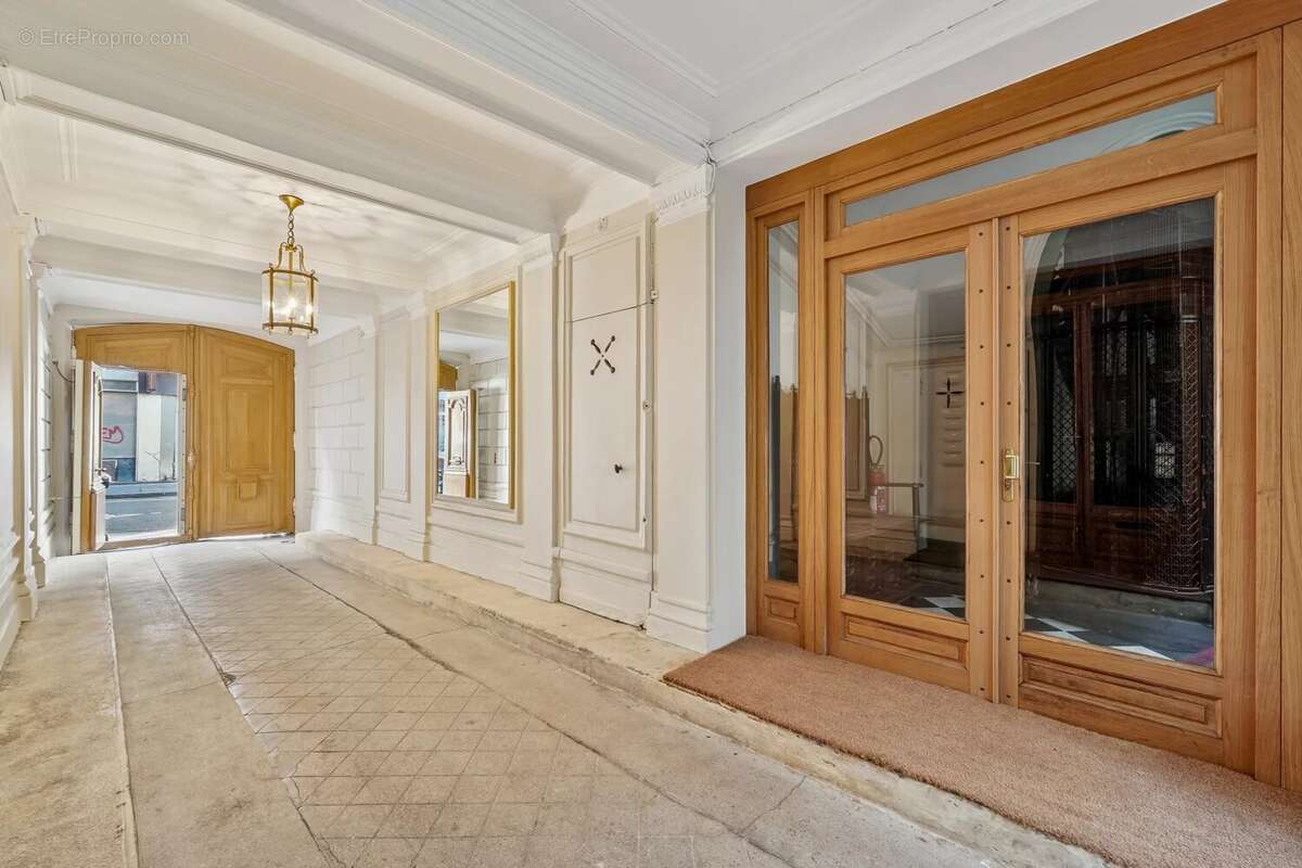Appartement à PARIS-9E