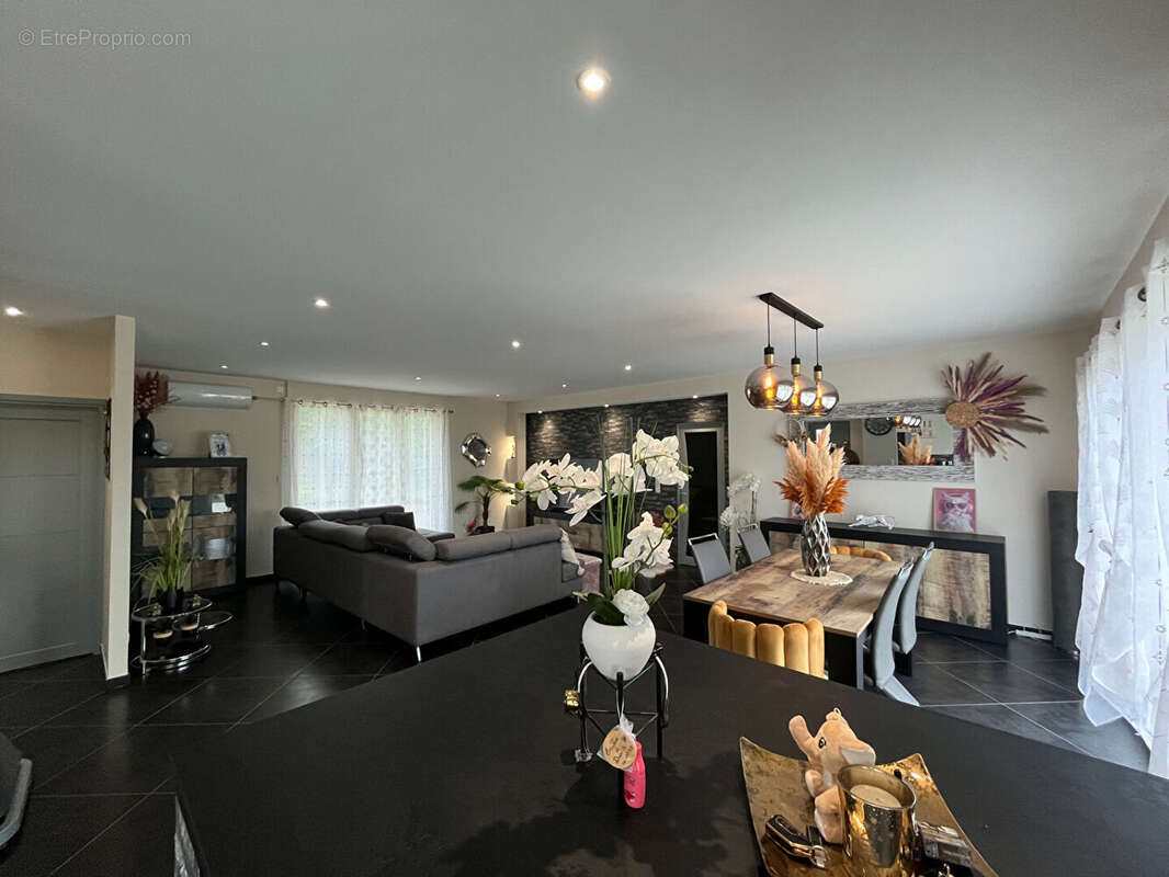 Maison à PERPEZAC-LE-NOIR