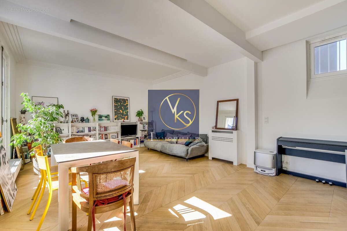 Appartement à PARIS-18E