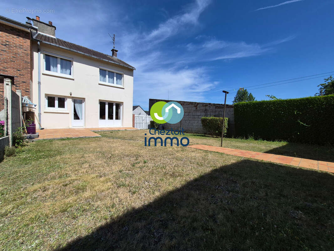 Maison à ANGRES