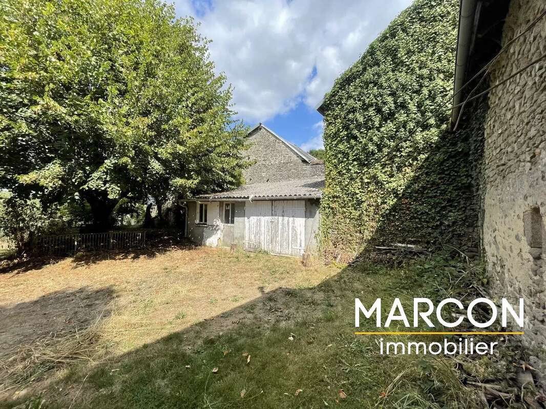 Maison à SAINT-PIERRE-DE-FURSAC