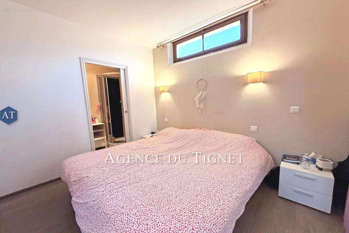 Appartement à SAINT-CEZAIRE-SUR-SIAGNE