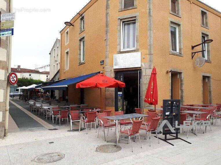 Autre à LES HERBIERS