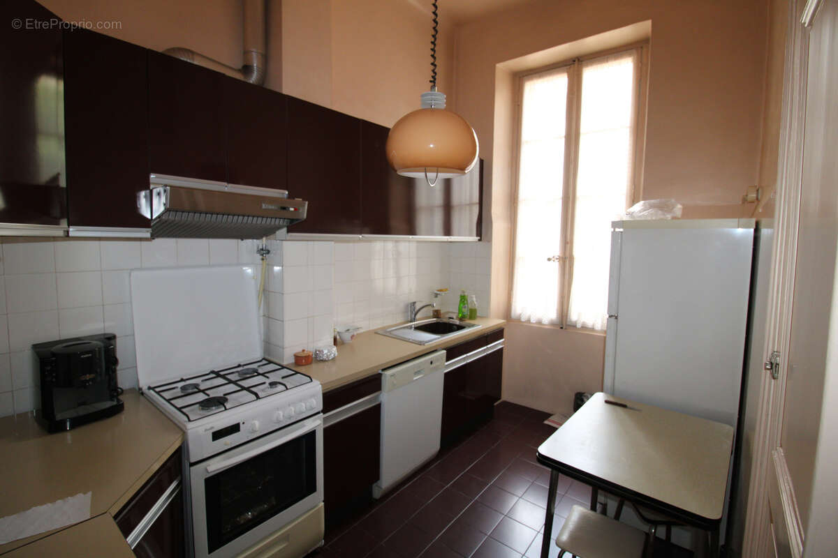 Appartement à MARSEILLE-1E