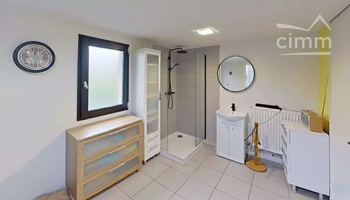 Maison à VAULX-EN-VELIN