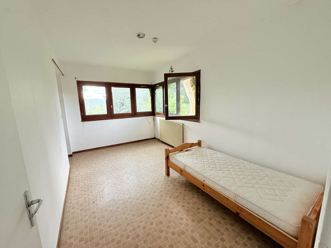 À Vendre   Mas avec Piscine, Écuries et Deux Bâtisses sur Terrain Naturel - photo 22