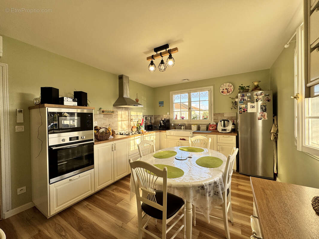 Maison à BARBEZIEUX-SAINT-HILAIRE