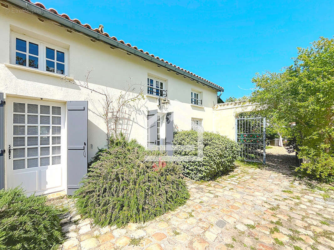 Maison à ARSAC
