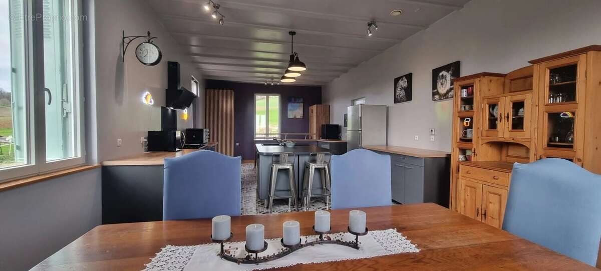 Maison à CASTELNAU-MONTRATIER