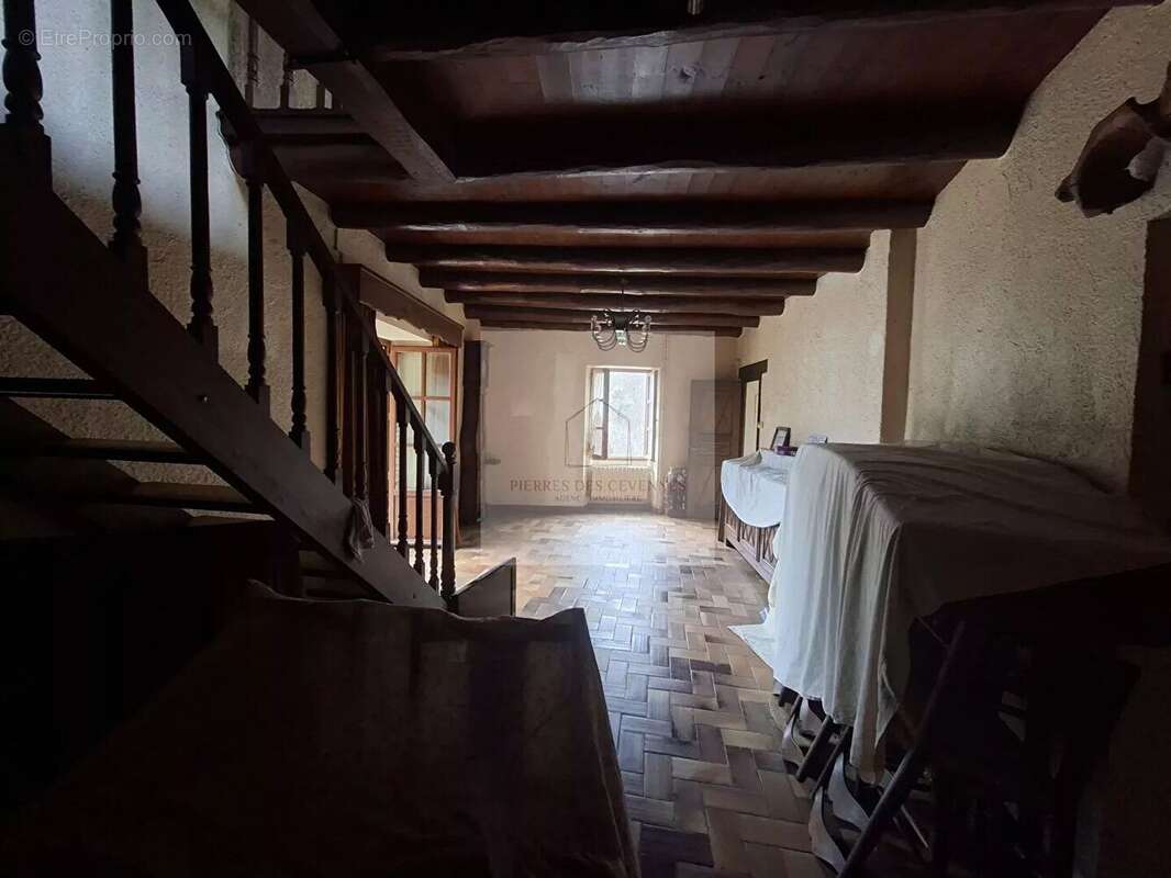 Maison à SAINT-PRIVAT-DE-VALLONGUE