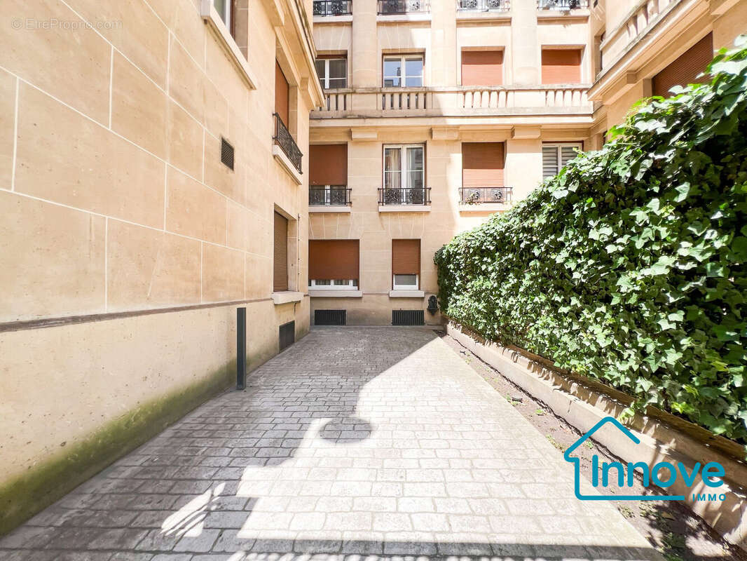 Appartement à PARIS-15E