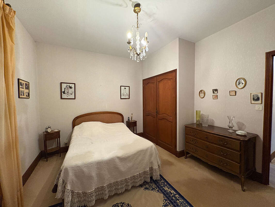 Maison à SAINT-HILAIRE-LES-PLACES