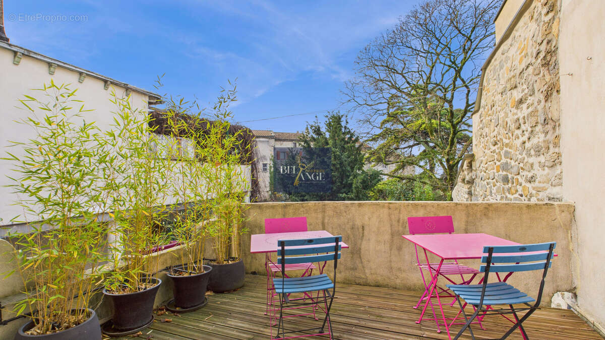 Maison à VILLENEUVE-DE-BERG