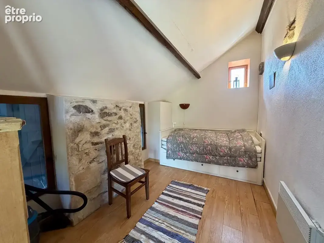 Grand ensemble, entièrement isolé avec 1,4 hectare à vendre près de Remilly - photo 35