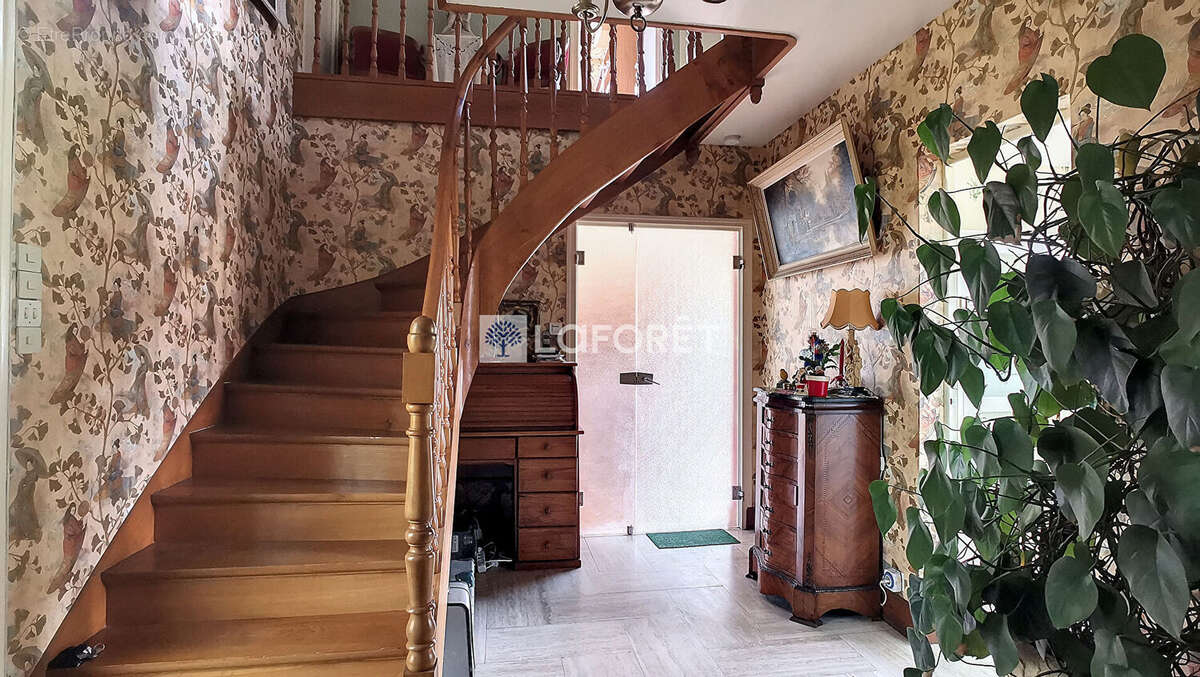 Maison à BRUYERES-ET-MONTBERAULT