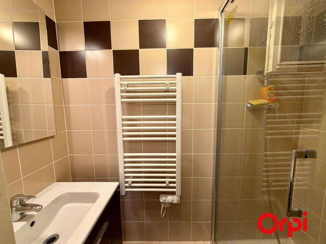 Appartement à MARSEILLE-2E