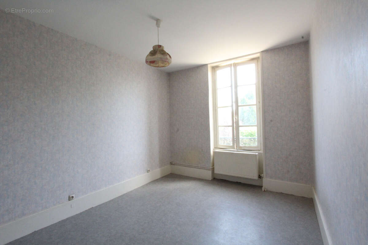 Appartement à LA CHARITE-SUR-LOIRE