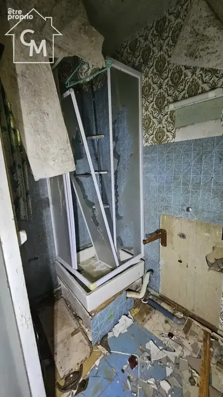 Maison à rénover entièrement- Fort potentiel - photo 9