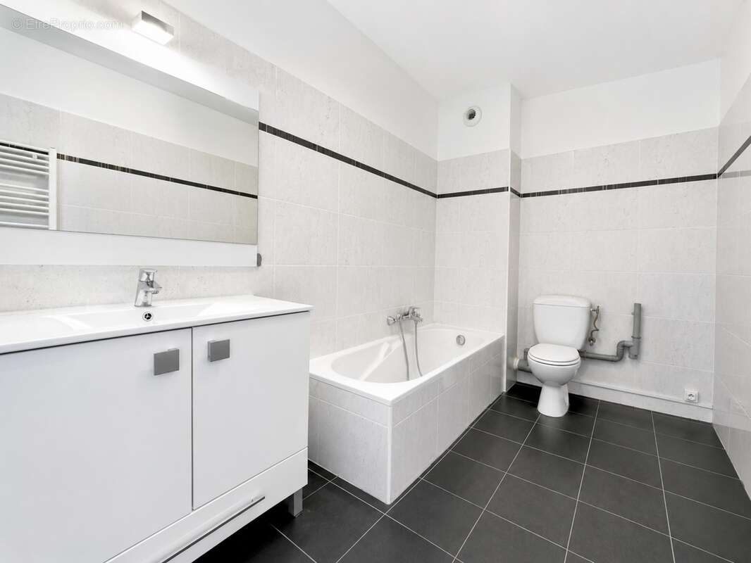 Grasse – Appartement T3 de 60 m² avec terrasse, garage et parking - photo 9