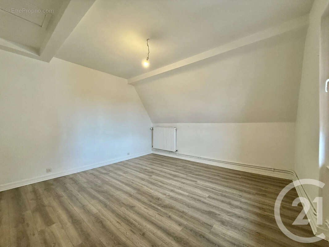 Appartement à YZEURE