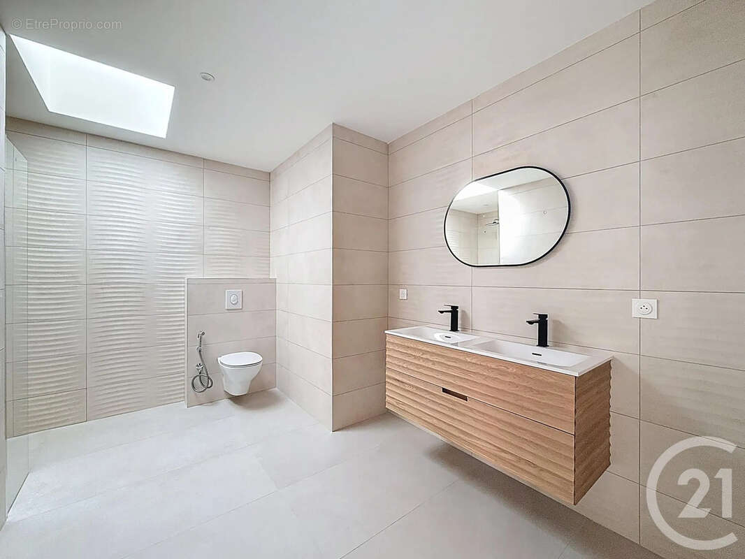 Maison à SAINT-JULIEN